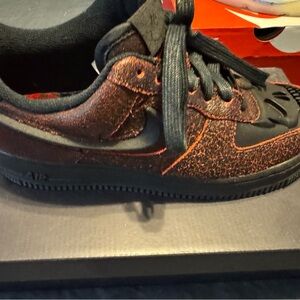 Nike Men's Black and Red Air Sneakers